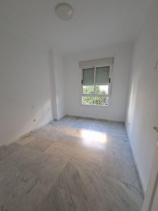 Piso en alquiler en Huerta del Pilar en Sevilla
