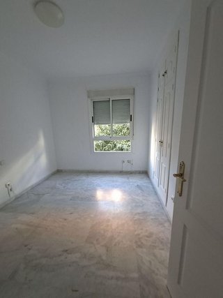 Piso en alquiler en Huerta del Pilar en Sevilla