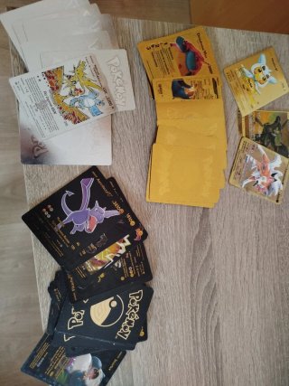 Lote Cartas Pokémon + 800!!. Y cajas metálicas.