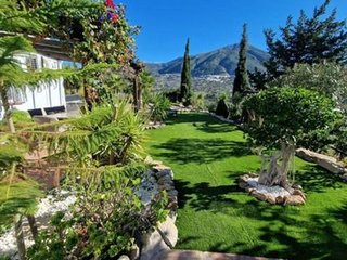 Chalet en venta en Alcaucín