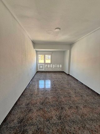 Piso en alquiler en Benicalap en Valencia