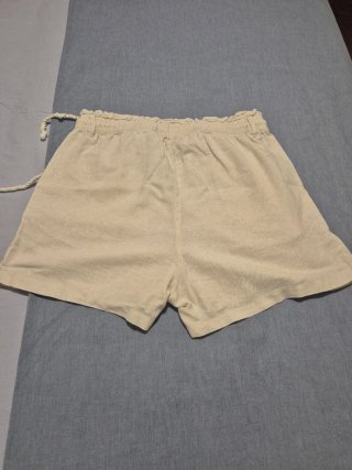 Bermuda H&M color crema