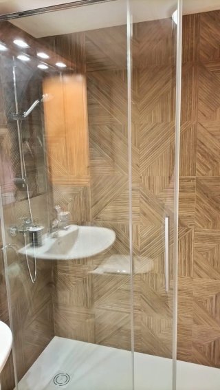 Revestimiento cerámico imitación madera