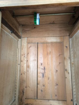 Armario antiguo de madera