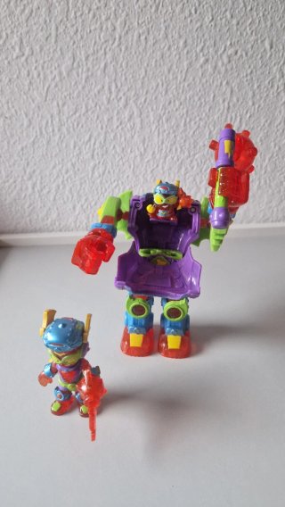Superbot Superthings robot