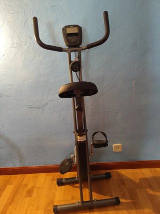 Bicicleta estática UMI poco uso