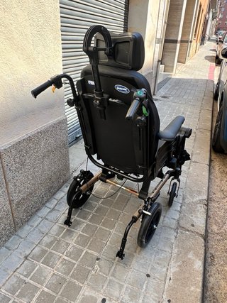 Silla de ruedas basculante Invacare Rea Clematis