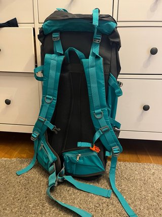 Mochila Trekking 60+5L Turquesa y Negra