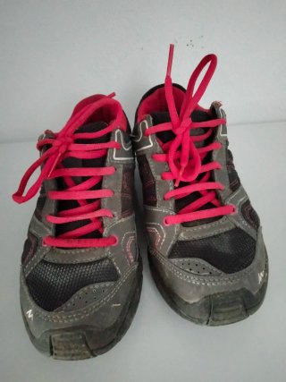 Deportivos senderismo niña talla 36