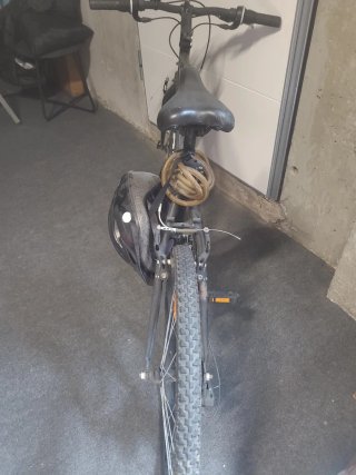 Bicicleta MTB + Casco Negro