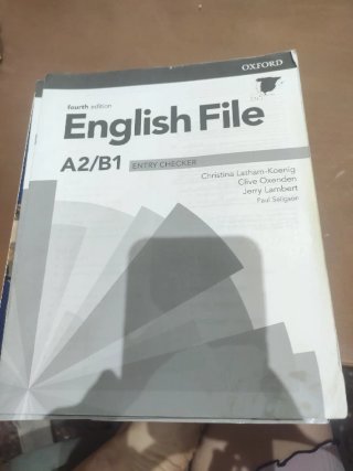 English File A2/B1 Pre-intermediate With Online...