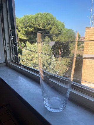Vaso porta fiori in vetro
