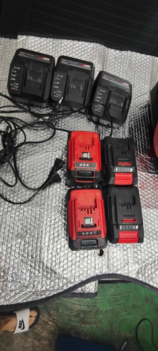 Compresor Einhell a Batería Portátil + Accesorios