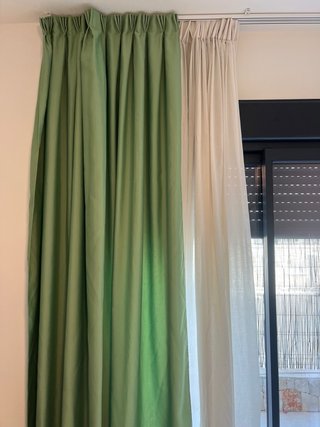 Juego de 2 cortinas verdes opacas