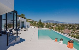 Chalet en alquiler en El Paraíso en Benahavís