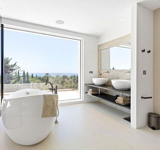 Chalet en alquiler en Hacienda Las Chapas en Marbella