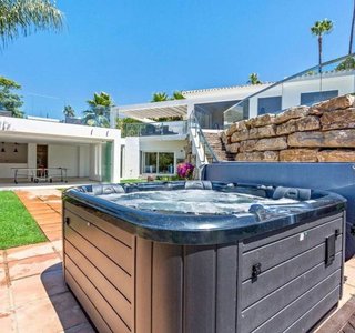 Chalet en alquiler en Hacienda Las Chapas en Marbella