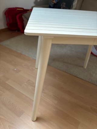 Mesa cuadrada blanca Ikea