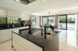 Chalet en alquiler en Las Brisas en Marbella
