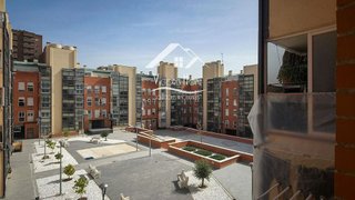 Piso en venta en Palomeras bajas en Madrid
