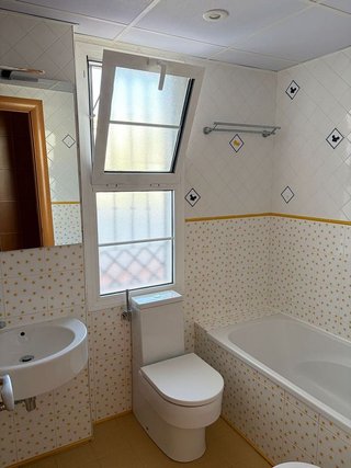 Chalet en alquiler en Torrequebrada en Benalmádena