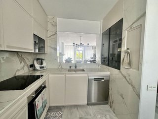Dúplex en alquiler en Playa de la Fontanilla en Marbella