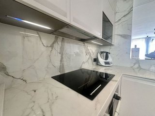 Dúplex en alquiler en Playa de la Fontanilla en Marbella