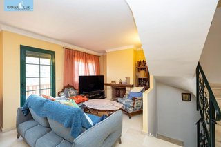 Casa adosada en venta en Crta. De la Sierra en Granada