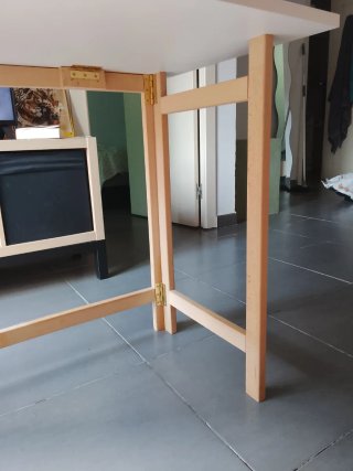 Mesa plegable de madera