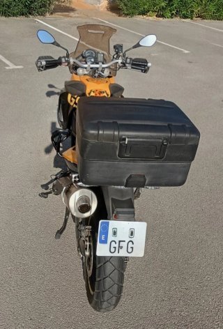 BMW F800 GS Adventure Negra y Amarilla