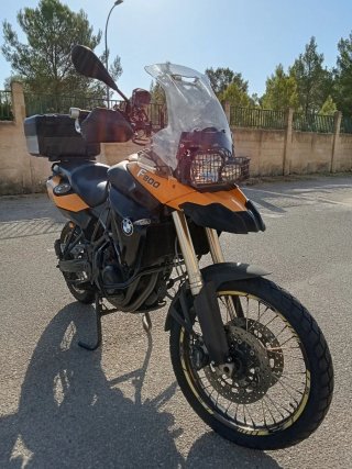 BMW F800 GS Adventure Negra y Amarilla