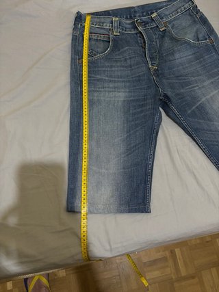 Bermudas Levi's Azules
