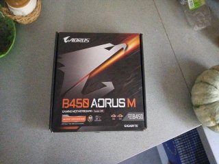 Placa Base Gigabyte AORUS B450 M