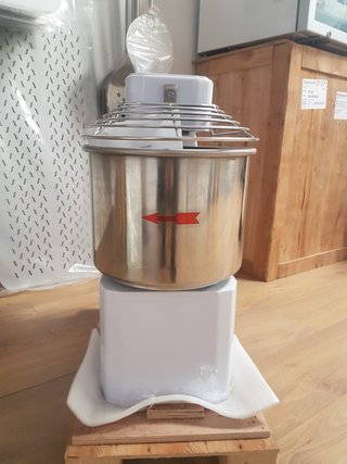 IMPASTATRICE 10LT EXTREME / PER 8KG DI MASSA TOTAL