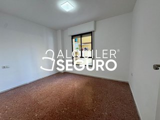 Piso en alquiler en Carranque - Haza Cuevas en Málaga