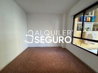 Piso en alquiler en Carranque - Haza Cuevas en Málaga