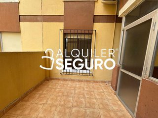 Piso en alquiler en Carranque - Haza Cuevas en Málaga