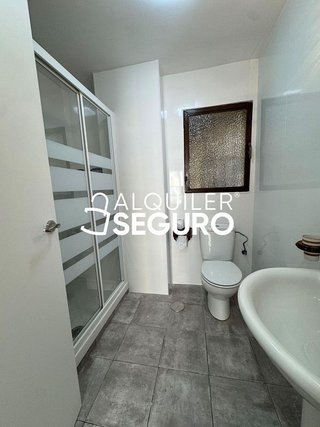 Piso en alquiler en Carranque - Haza Cuevas en Málaga
