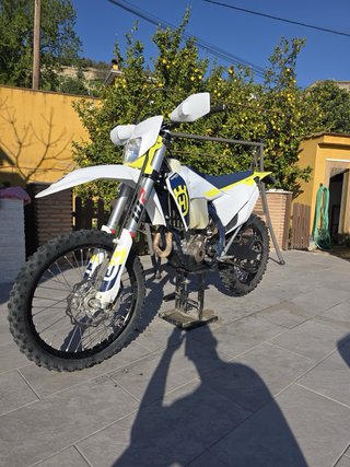 Husqvarna 250 TE 4T Enduro 2024