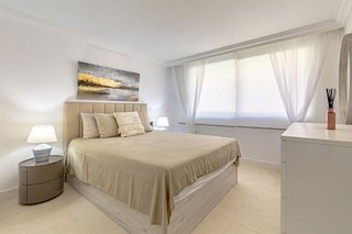 Piso en venta en Los Naranjos en Marbella