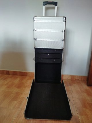 Maletín trolley maquillaje plateado