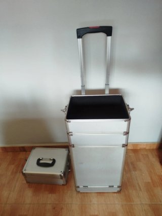 Maletín trolley maquillaje plateado