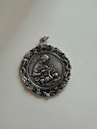 Dos medallas religiosas plata