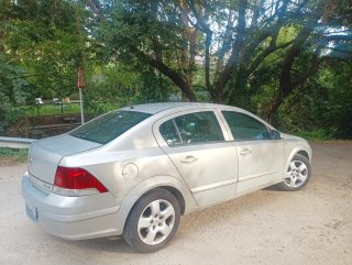 Opel Astra 2009
