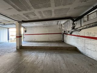 Garaje en venta en Eixample Sud – Migdia en Girona
