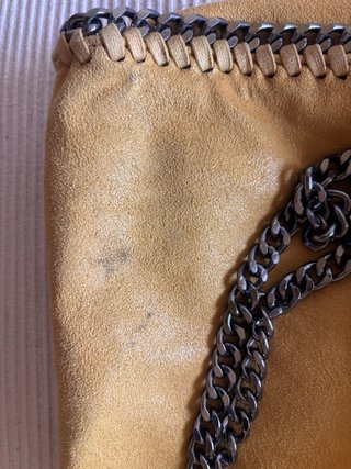 Bolso grande cadenas mostaza