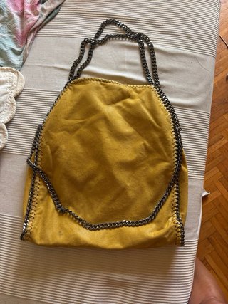 Bolso grande cadenas mostaza