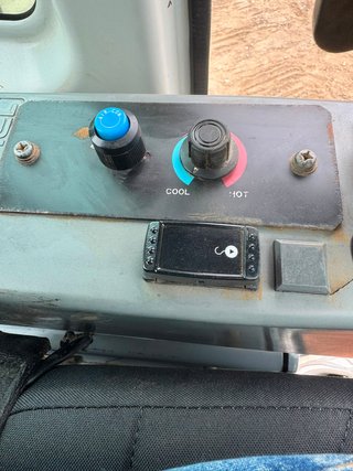 Retroexcavadora Takeuchi TB 250