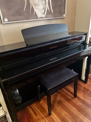 Piano Yamaha Negro Brillante