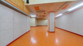 Local comercial en venta en Almendrales en Madrid